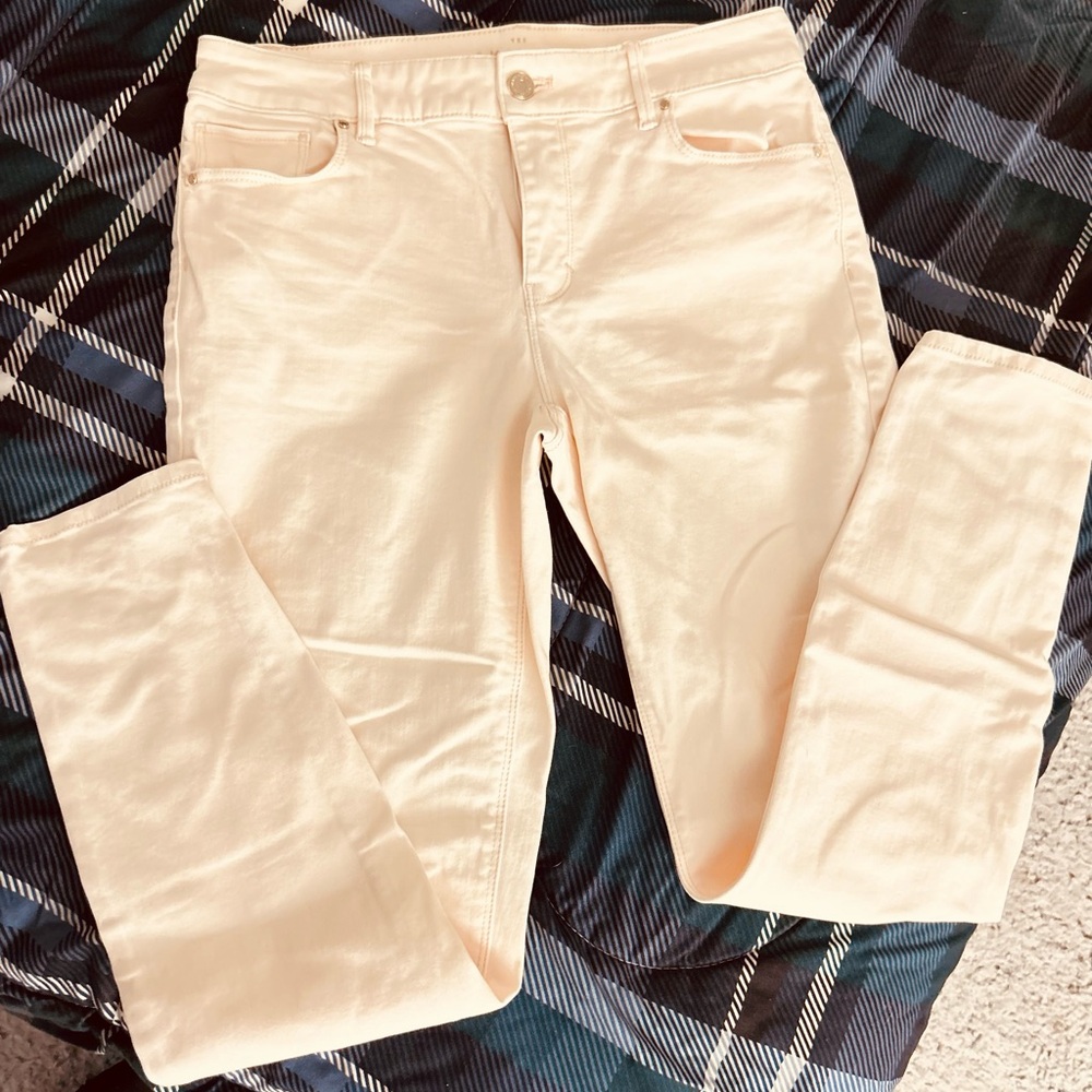 White House Black Market Mid-rise Cream Rose The Skinny Ankle Jeans Size 4